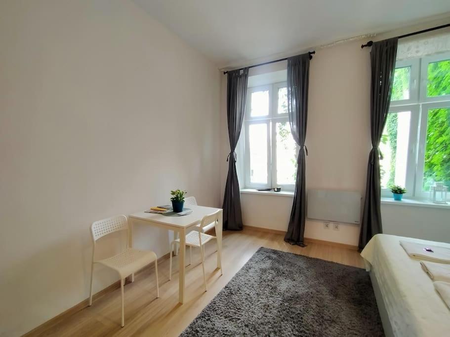 Bright Josefa Apartments For Two Краків Екстер'єр фото