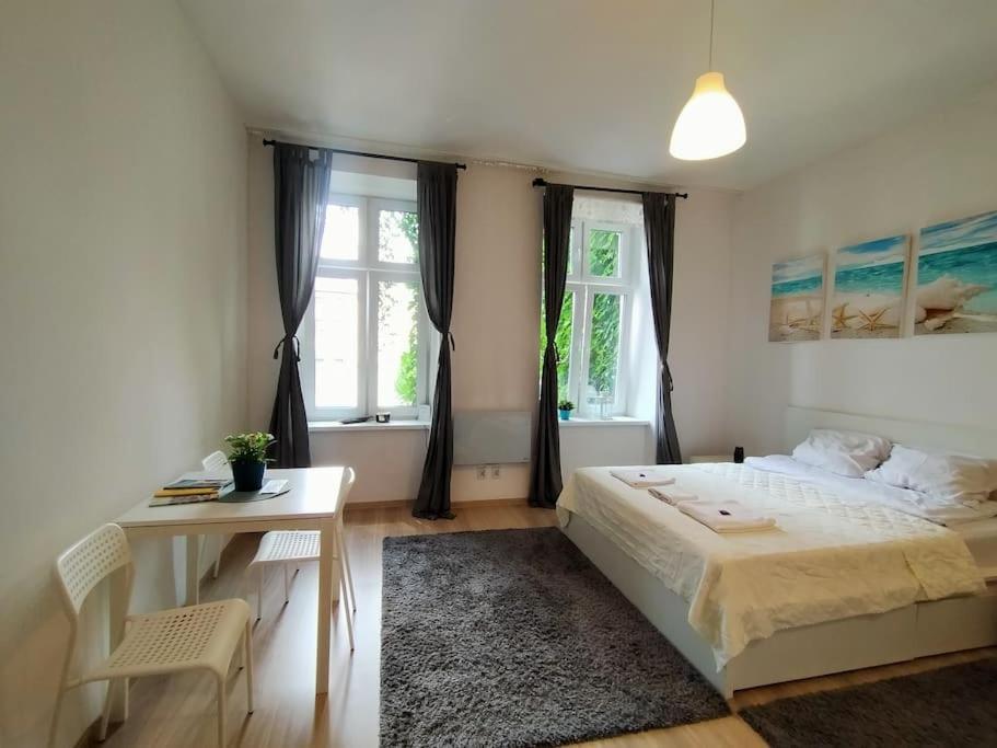Bright Josefa Apartments For Two Краків Екстер'єр фото